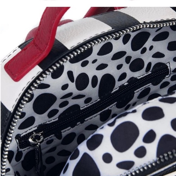 101 Dalmatians Disney Loungefly Backpack in Factory Bubble Wrap - Picture 4 of 8